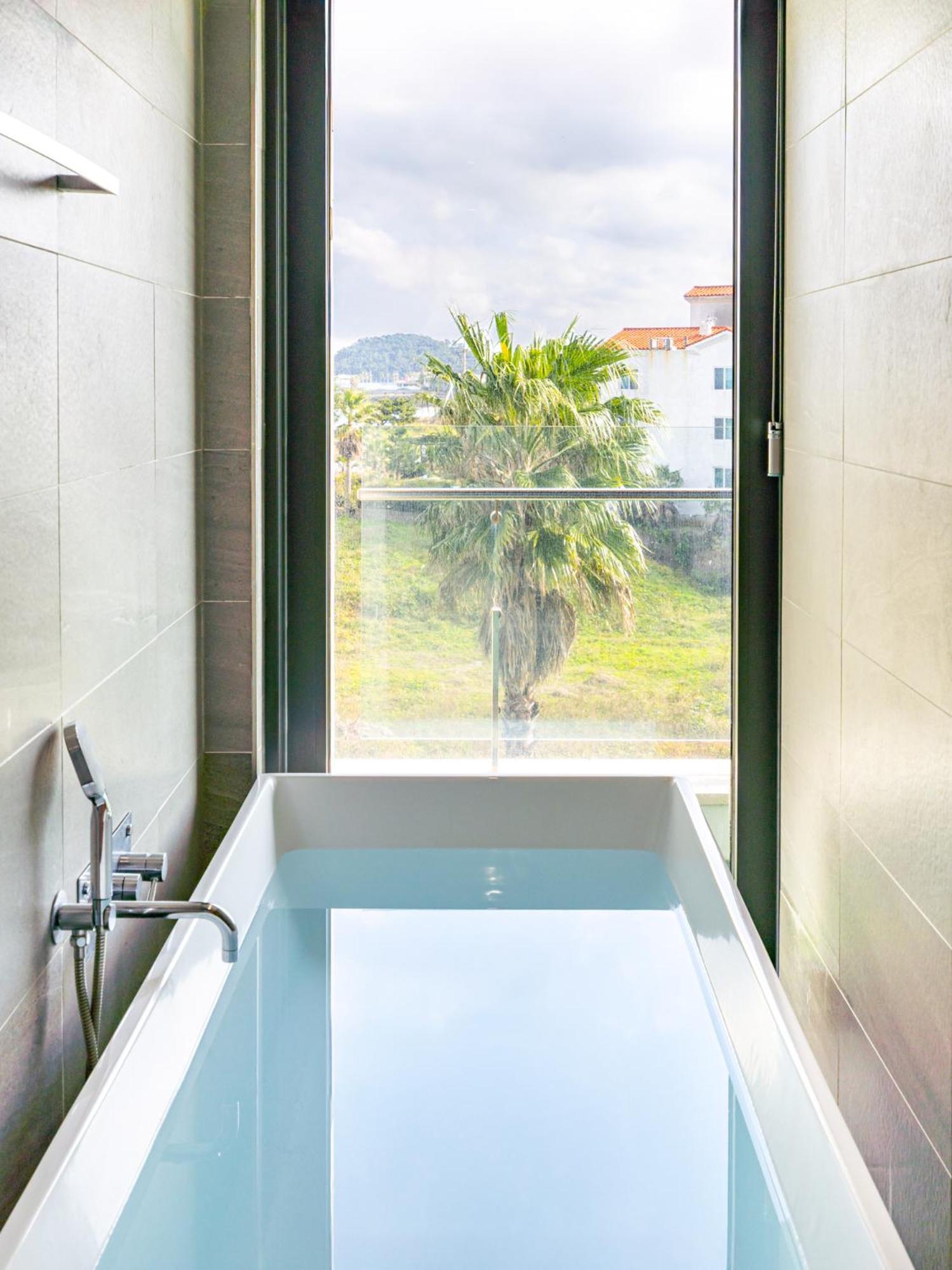 Jeju Attirance Hotel & Poolvilla Seogwipo Luaran gambar